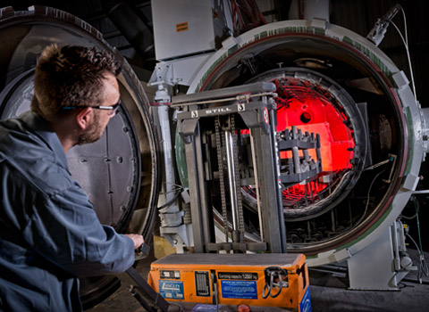 Loading an autoclave