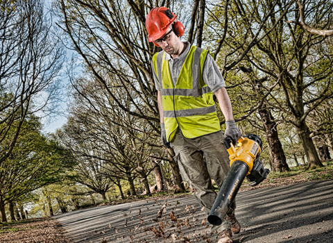 Using a deWalt leaf blower