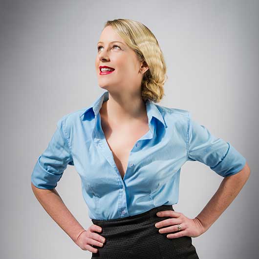 Actress photographed in a glamorous look by using lights and shallow depth of field